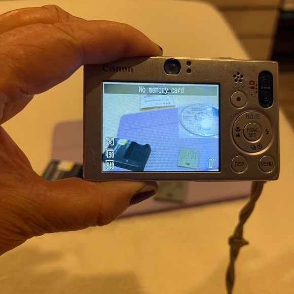 Canon PowerShot SD1000 7.1MP Digital Elph Camera with 3x Optical Zoom - Picture 12 of 12